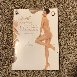 Hanes Perfectly Nude stockings